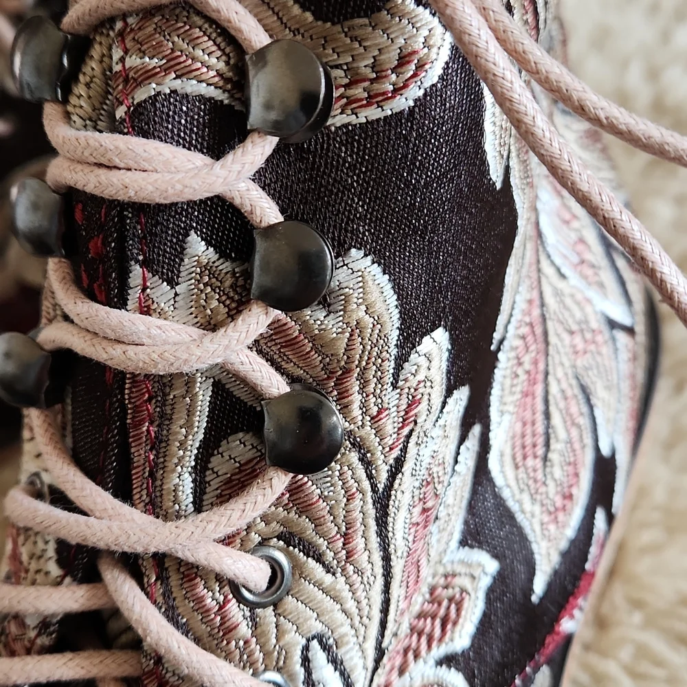 Fabulous NWOT Floral Tapestry Lace Up Cowgirl Western Boho Ankle Boots π’ π€π - Picture 5 of 16